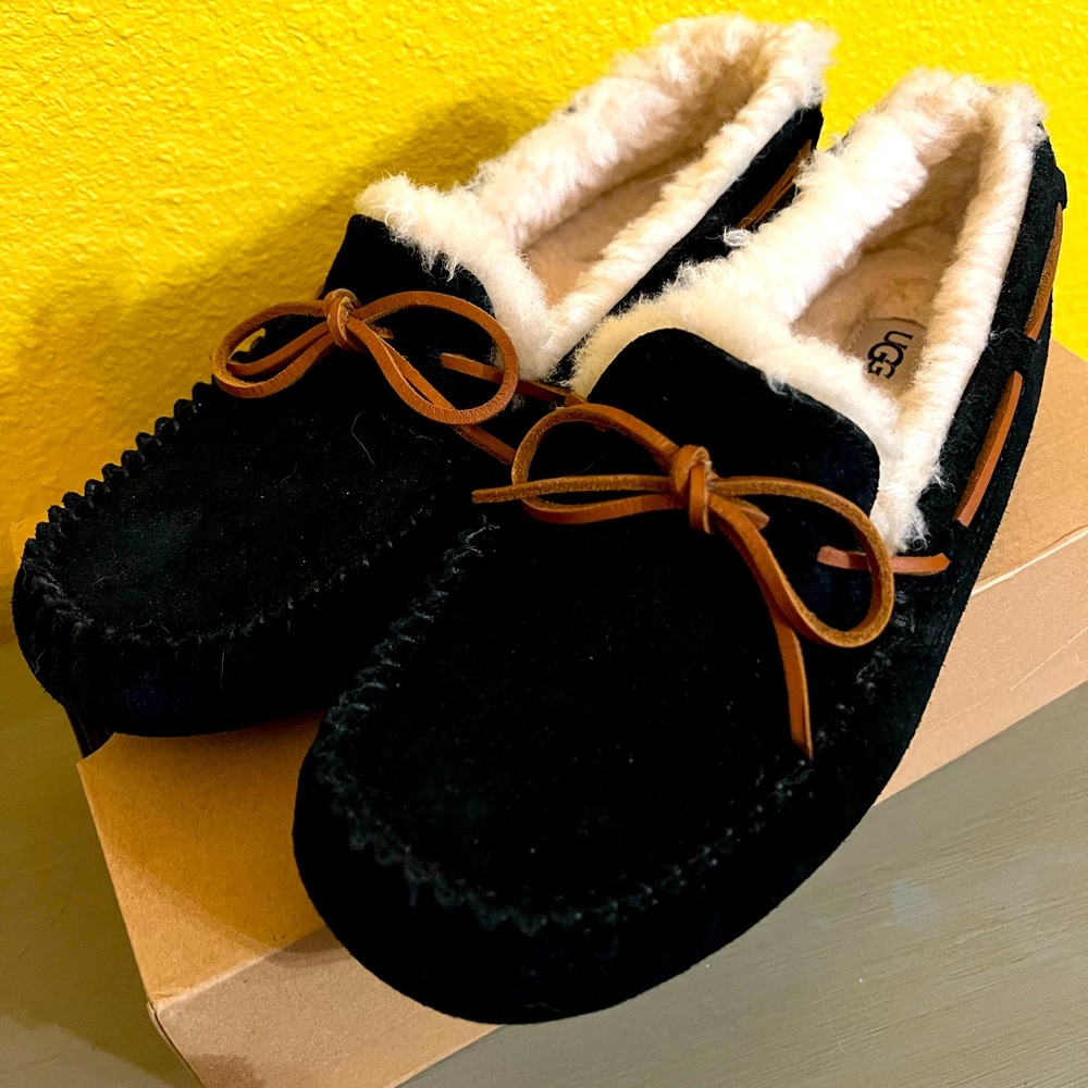 Ugg Dakota Slippers